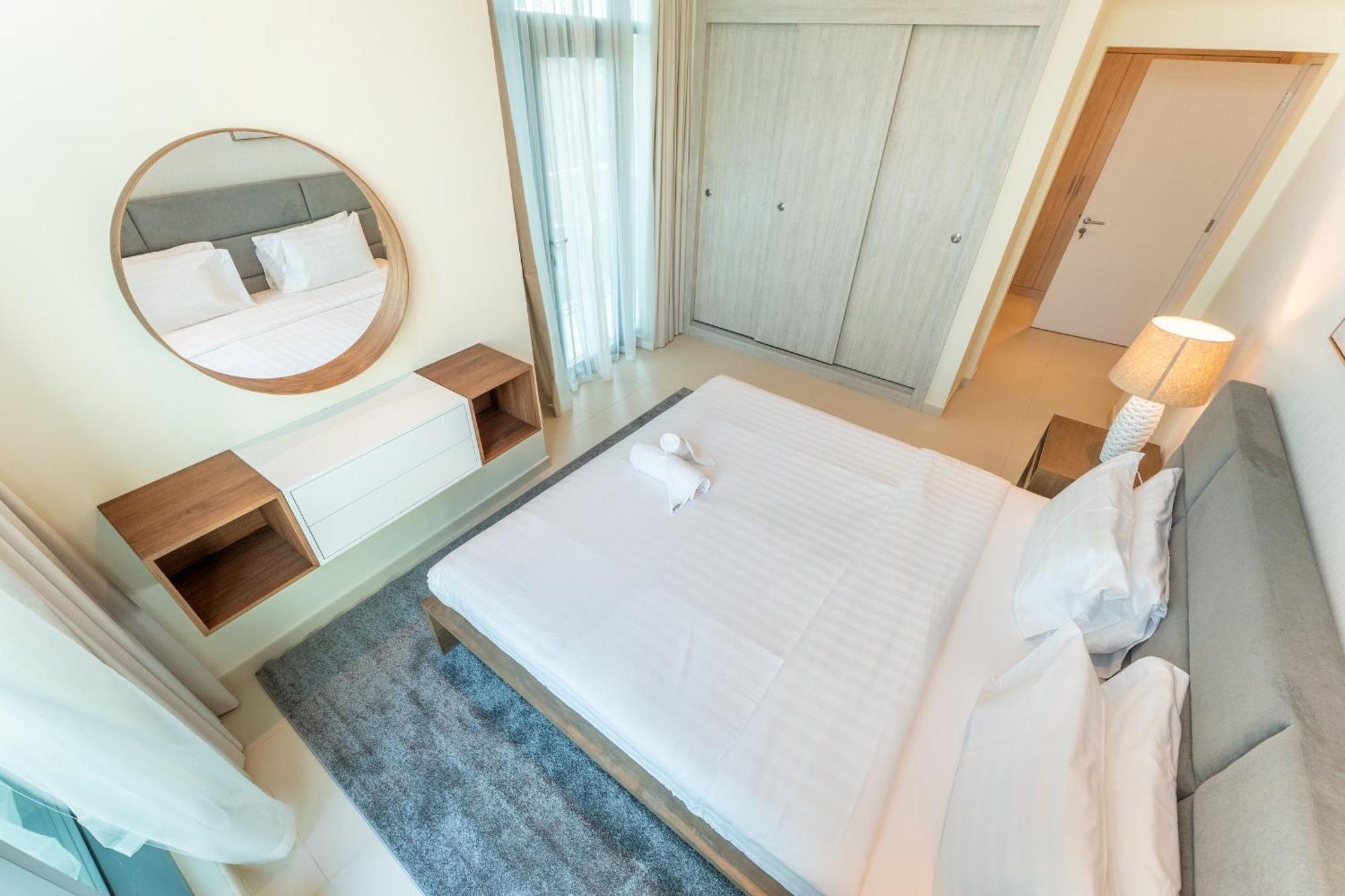 3 Bedroom Plus Study Room In Plam Seven By Pk Holidays Dubai Exteriör bild